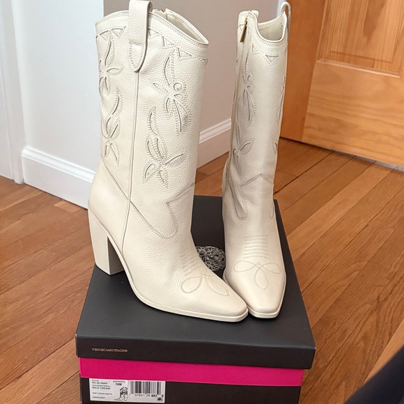 Vince Camuto NWT Alisah Square Toe Western Boot - Picture 9 of 11